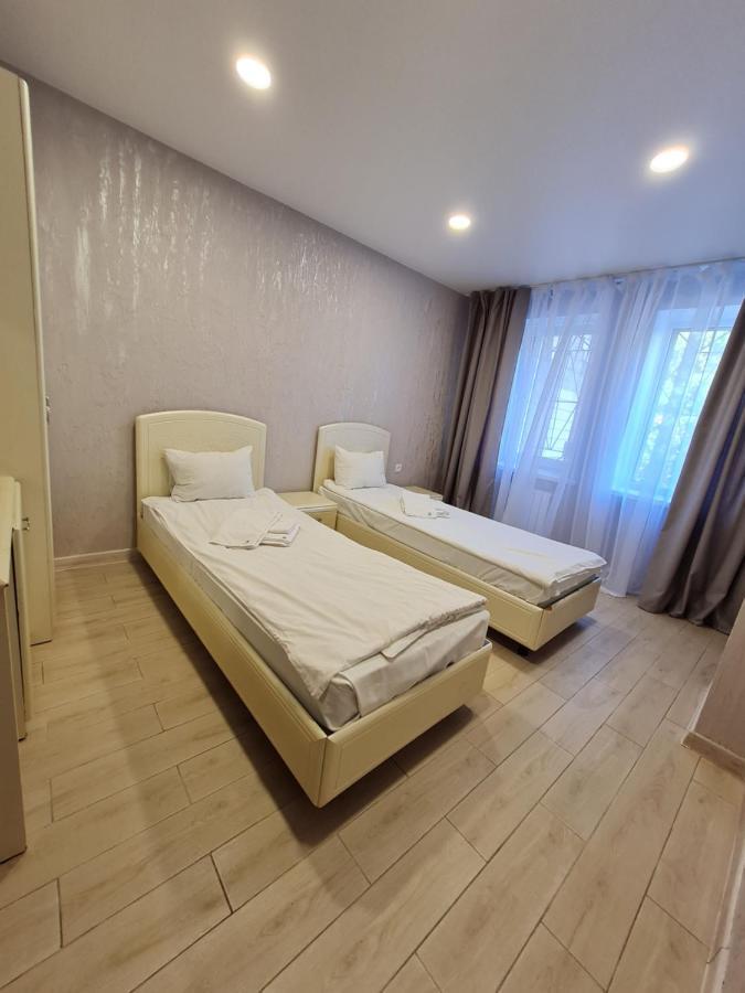Hotel Lime Kiev Bagian luar foto