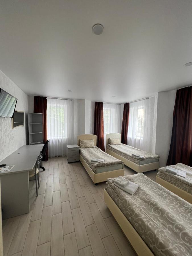 Hotel Lime Kiev Bagian luar foto