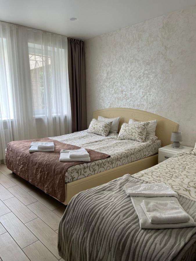 Hotel Lime Kiev Bagian luar foto